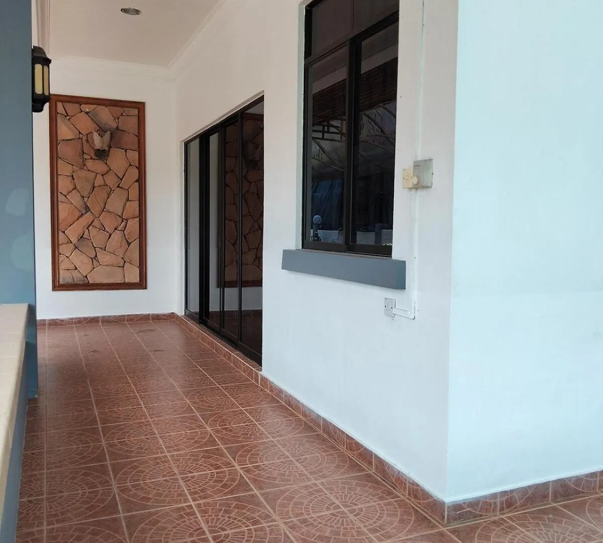 Spacious Bungalow With Large Outdoor In Sabah Penampang 0*,
