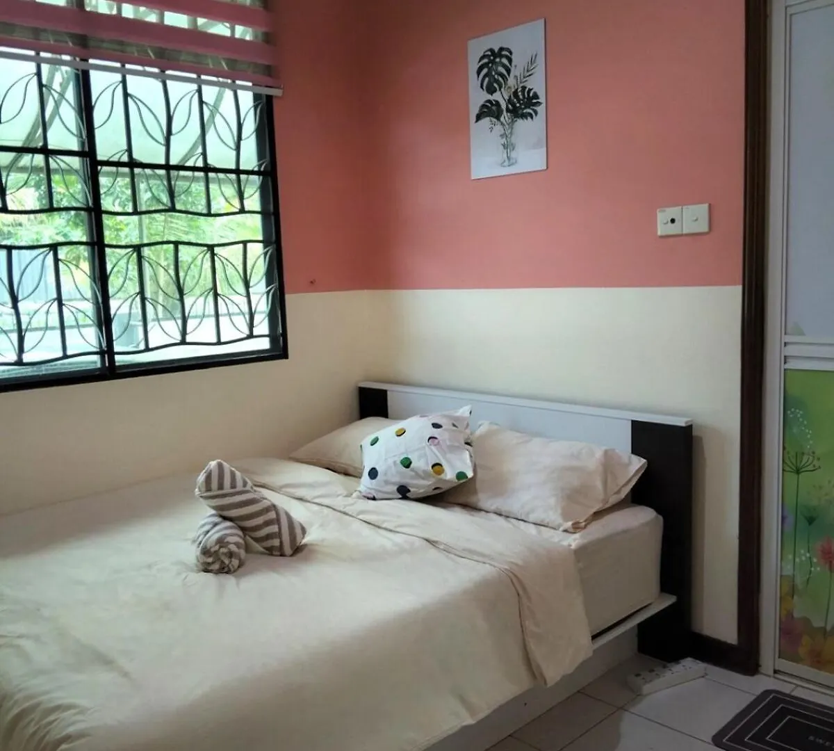 Spacious Bungalow With Large Outdoor In Sabah Penampang 0*,  Malaysia