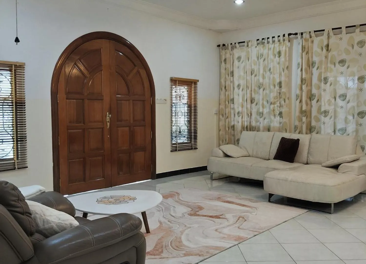 Spacious Bungalow With Large Outdoor In Sabah Penampang Villa