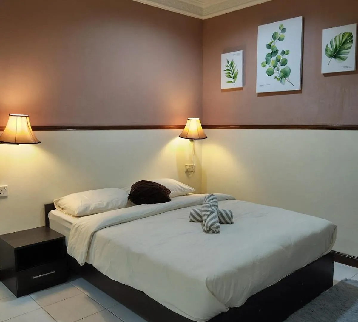 Spacious Bungalow With Large Outdoor In Sabah Penampang 0*,  Malaysia