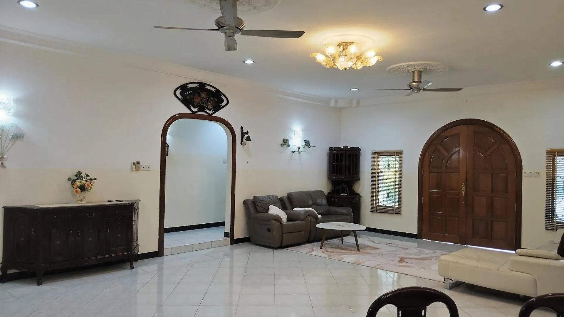 Spacious Bungalow With Large Outdoor In Sabah Penampang Villa